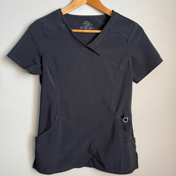 Cherokee Infinity Women's XS Short Sleeve Scrub Top Black V-Neck Pockets - Picture 1 of 11